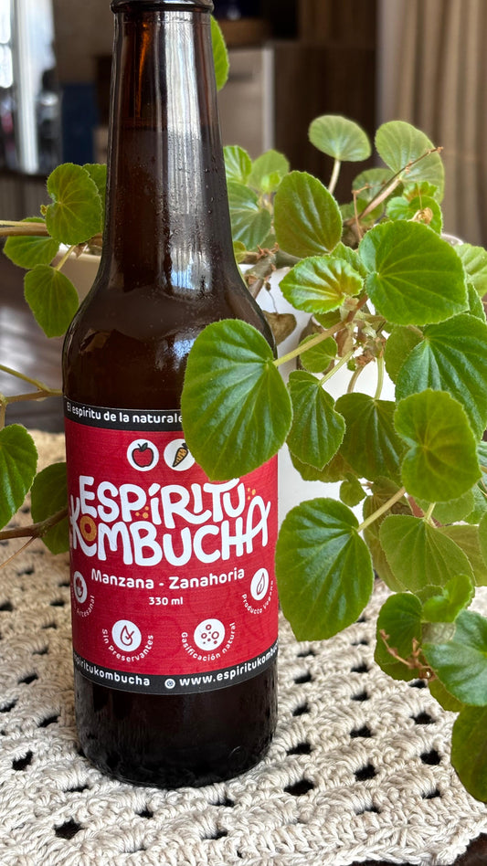 Pack 12 Kombucha Manzana Zanahoria 330 cc. La Suavidad que tu Cuerpo Agradece