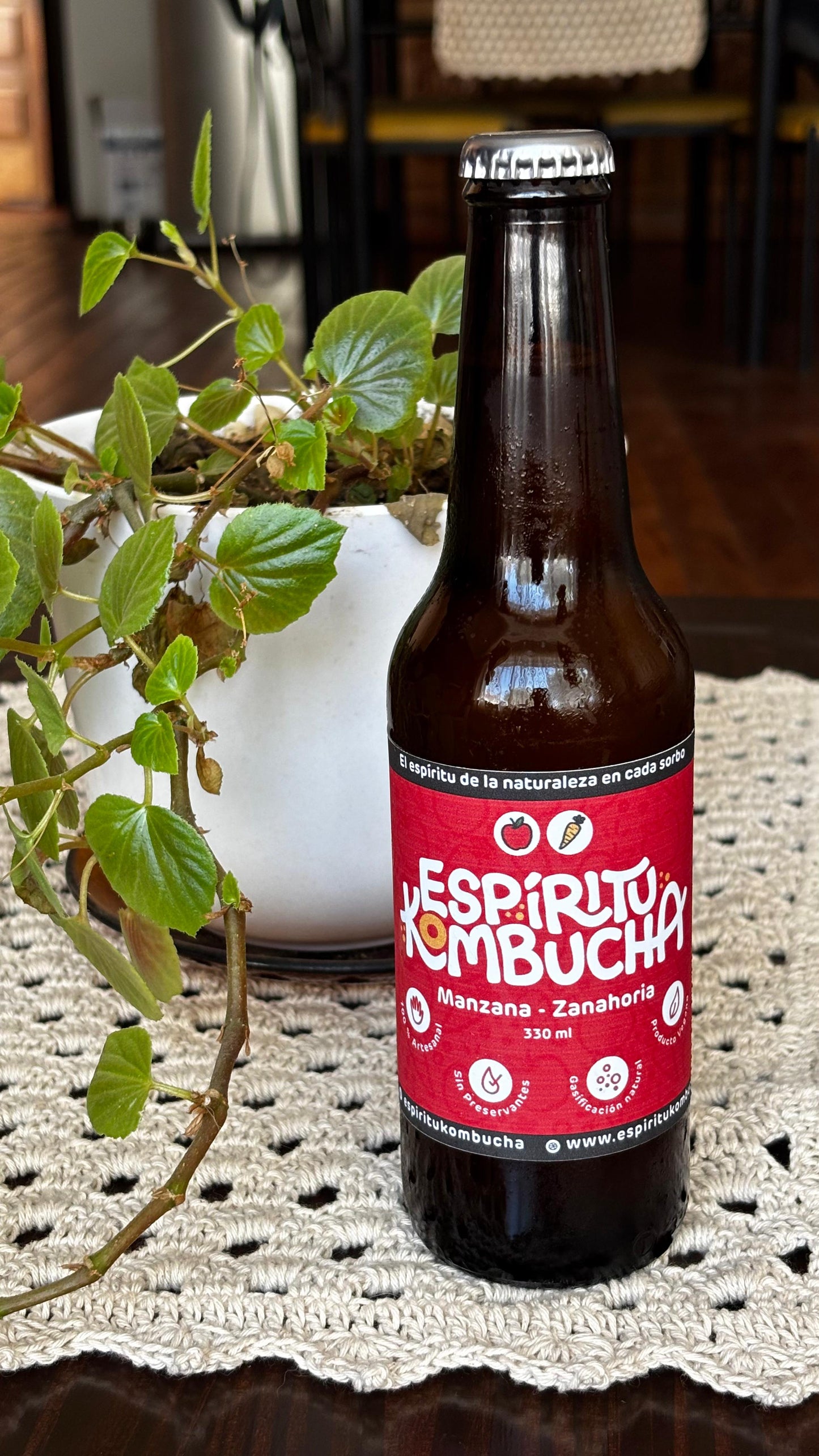 Pack 6 Kombucha Manzana Zanahoria 330 cc. La Suavidad que tu Cuerpo Agradece